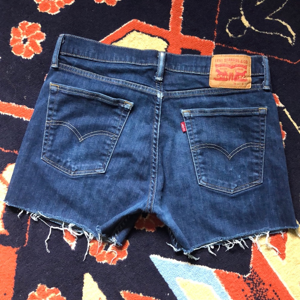 Levi’s cut off jean shorts
